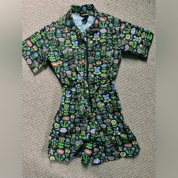 Nooworks Black Floral Shortalls with Awesome Blossom Design - Picture 1 of 5